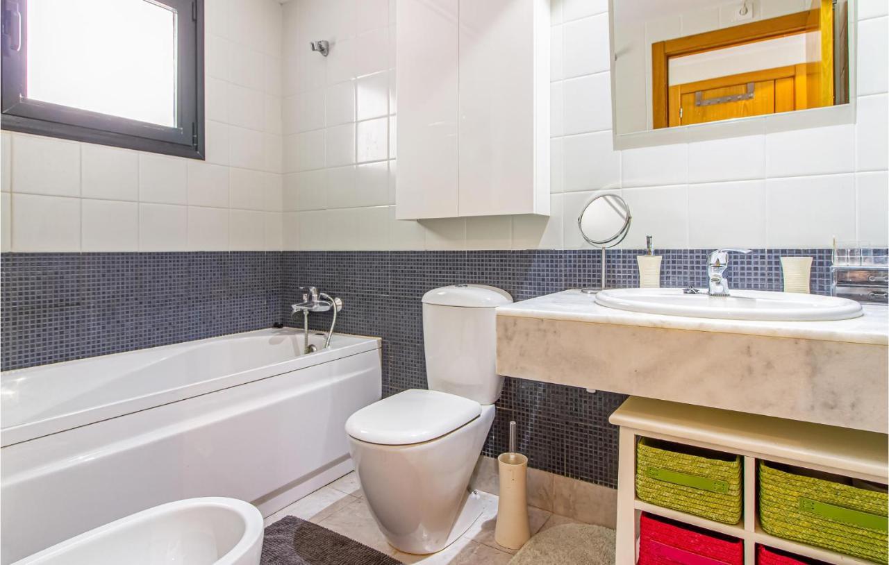 Beautiful Apartment In Santa Pola Exteriör bild